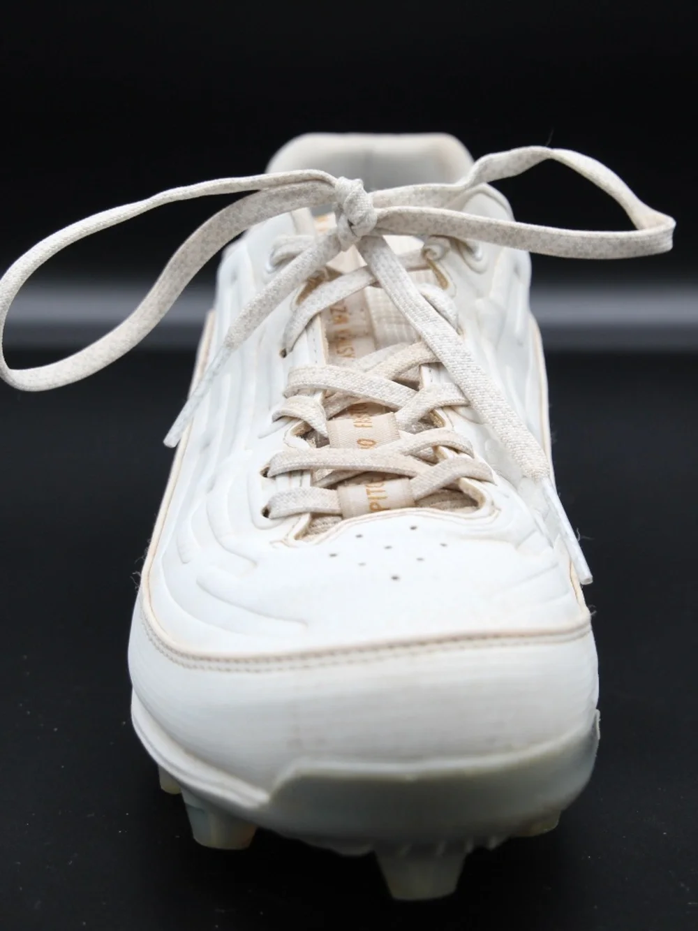 Mizuno White Cream Athletic Cleats